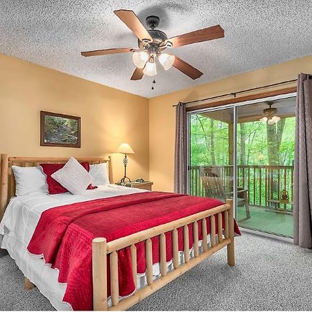 Smoky Mountain Treehouse Villa แมกกีวาเลย์ ภายนอก รูปภาพ
