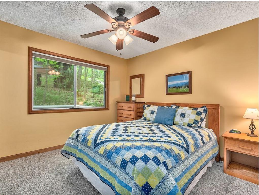 Smoky Mountain Treehouse Villa แมกกีวาเลย์ ภายนอก รูปภาพ